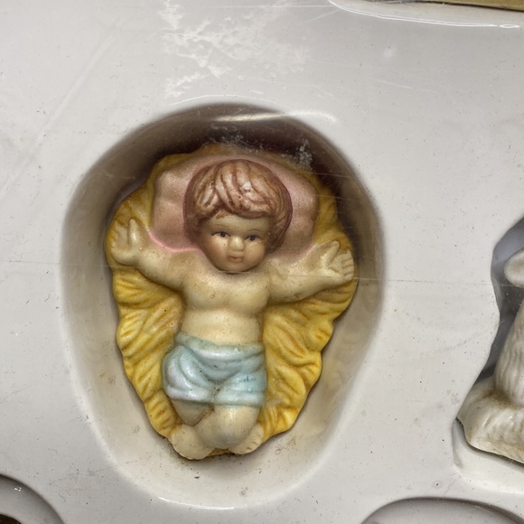 Nativity scene - Picture 10 of 17